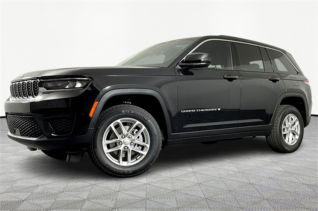 2025 Jeep Grand Cherokee Laredo's photo