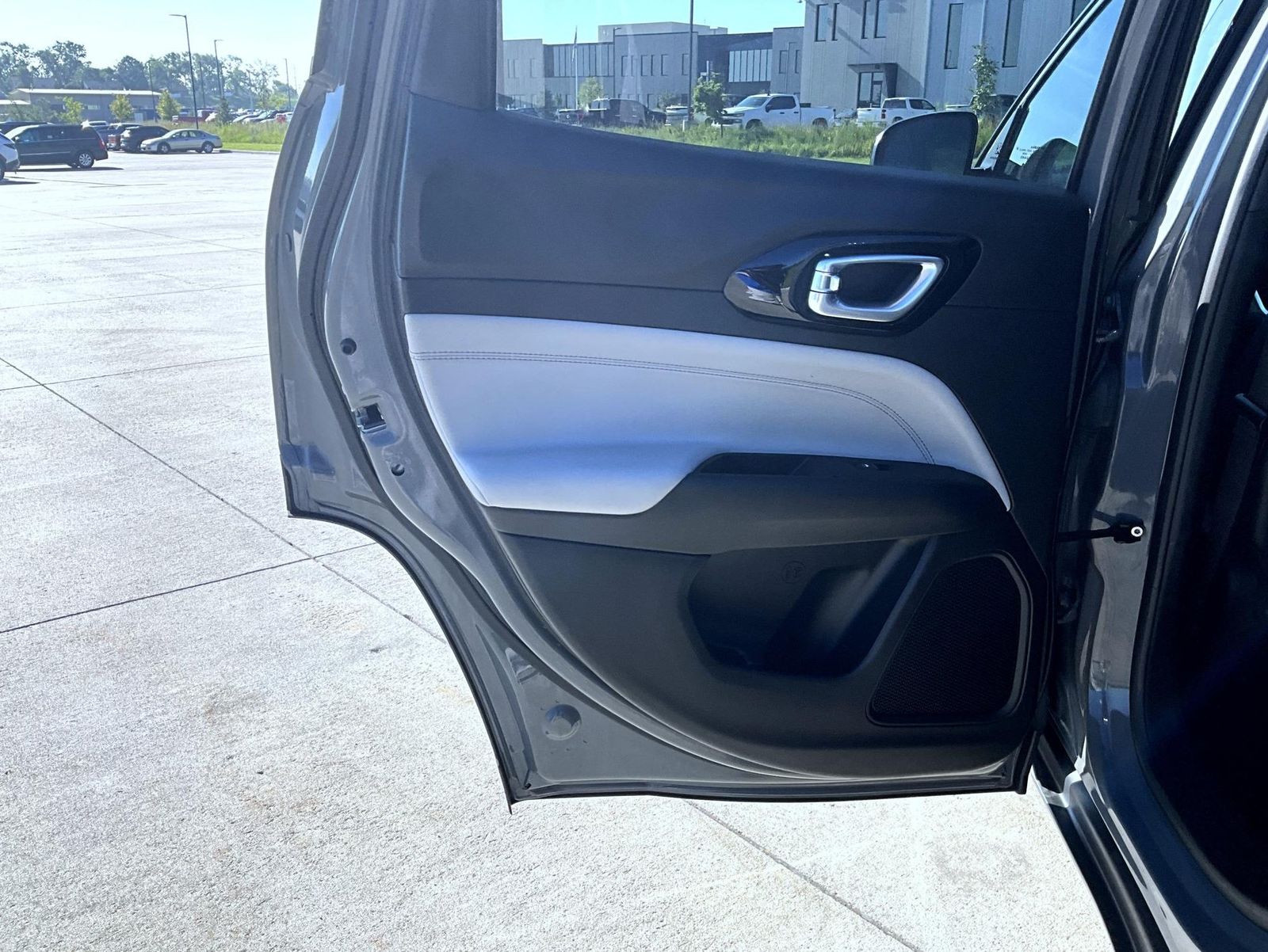 2023 Jeep Compass Limited photo 17