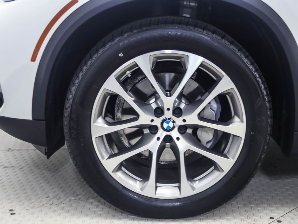 Certified 2022 BMW X5 40i with VIN 5UXCR6C06N9N26166 for sale in Minneapolis, Minnesota