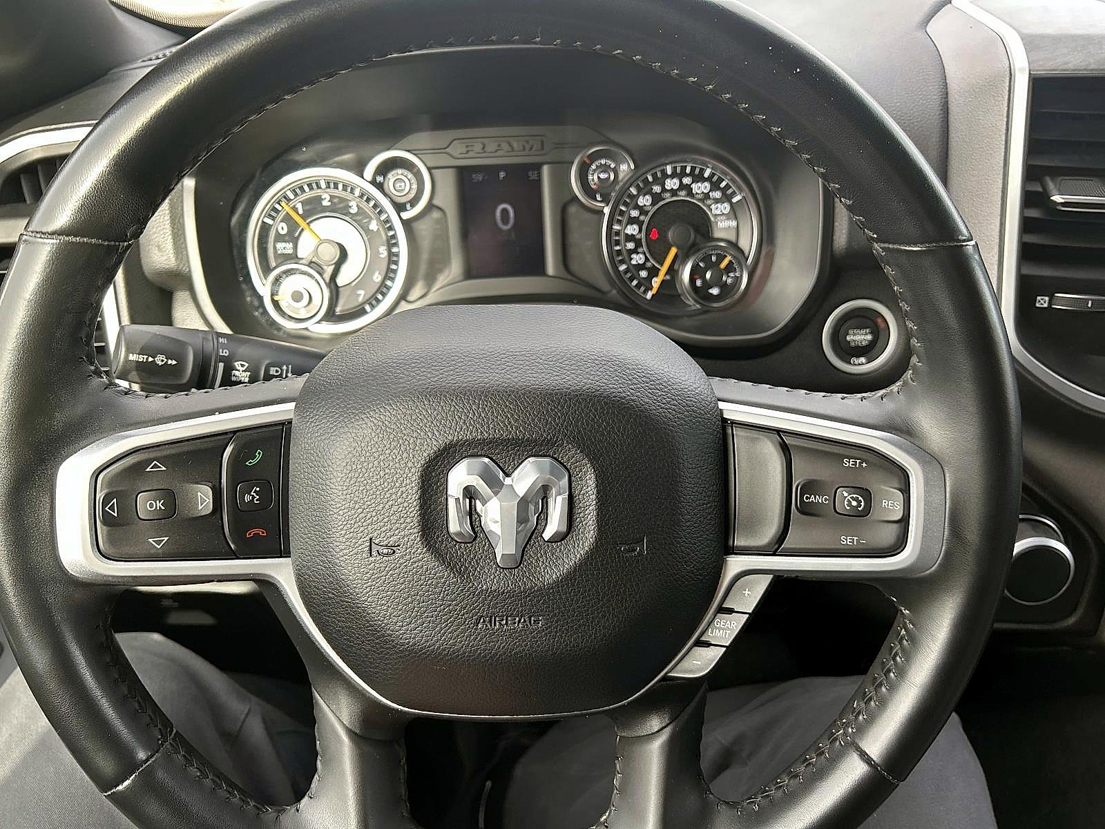 2021 Ram 1500 Big Horn photo 3