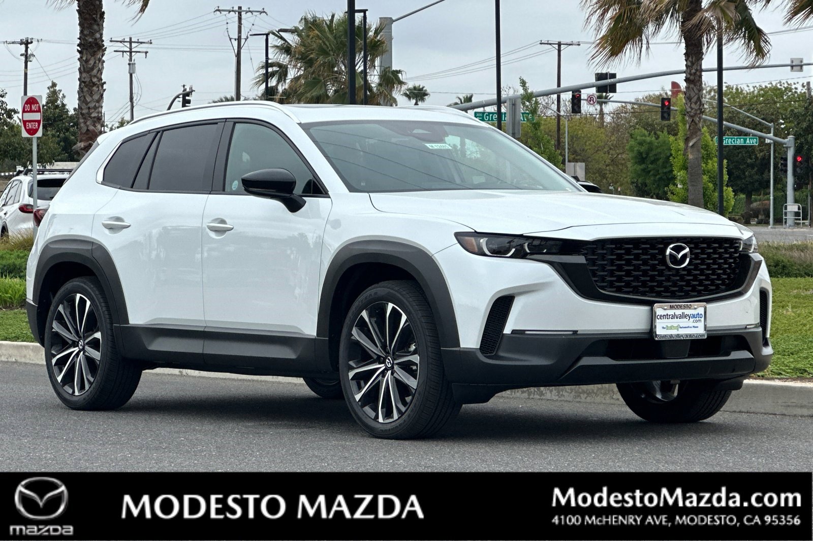 2025 Mazda CX-50 Premium Plus's photo