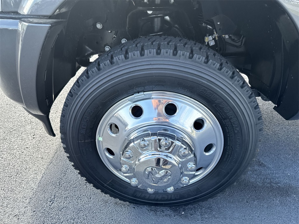 2026 Ram 4500 Tradesman photo 16