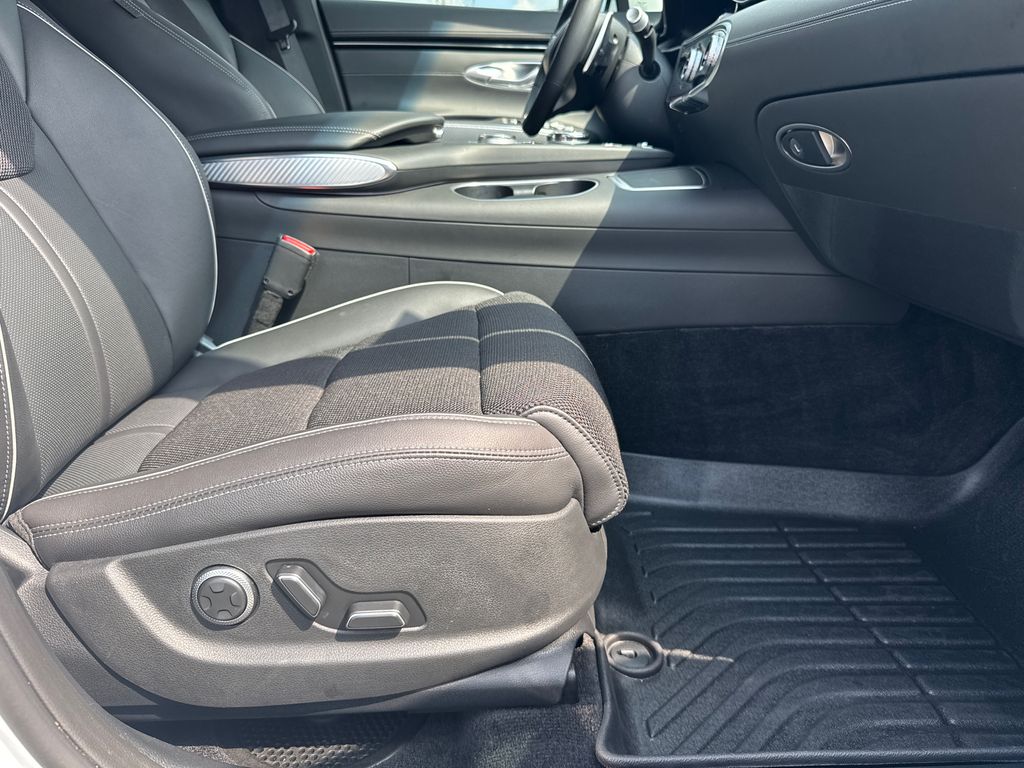 2025 Genesis GV70 2.5T photo 13