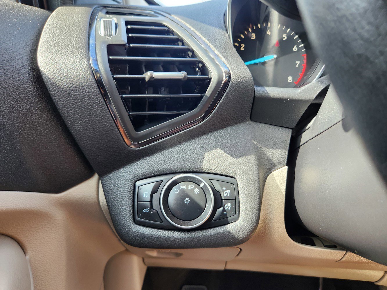 2017 Ford Escape Titanium photo 23
