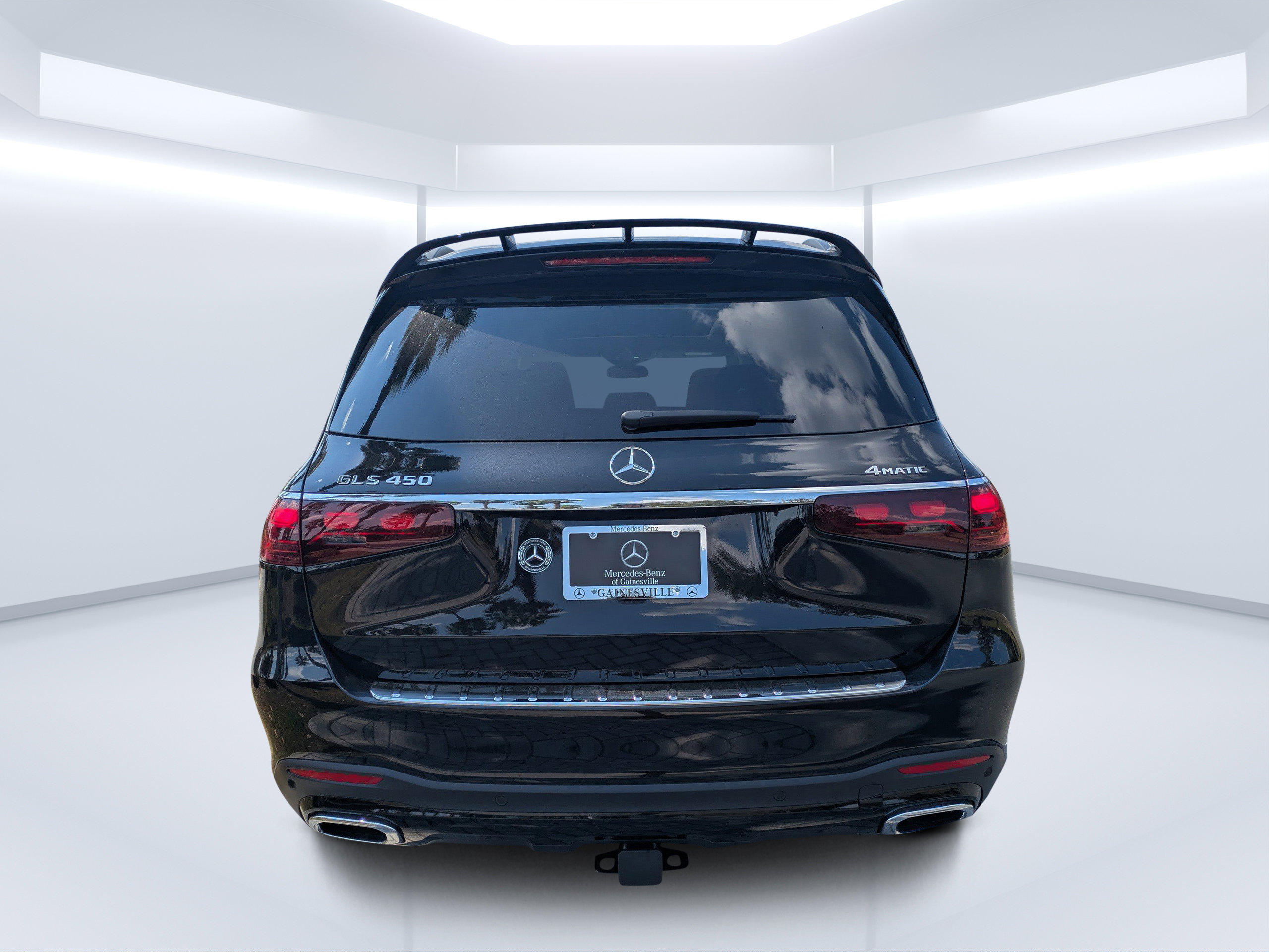 2026 Mercedes Benz GLS 450 4MATIC photo 4