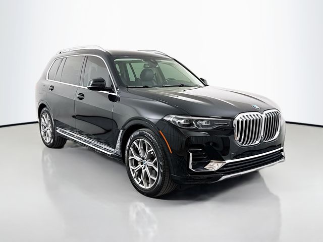2021 BMW X7 40i's photo