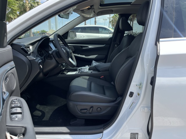 2025 Infiniti QX50 Luxe photo 10