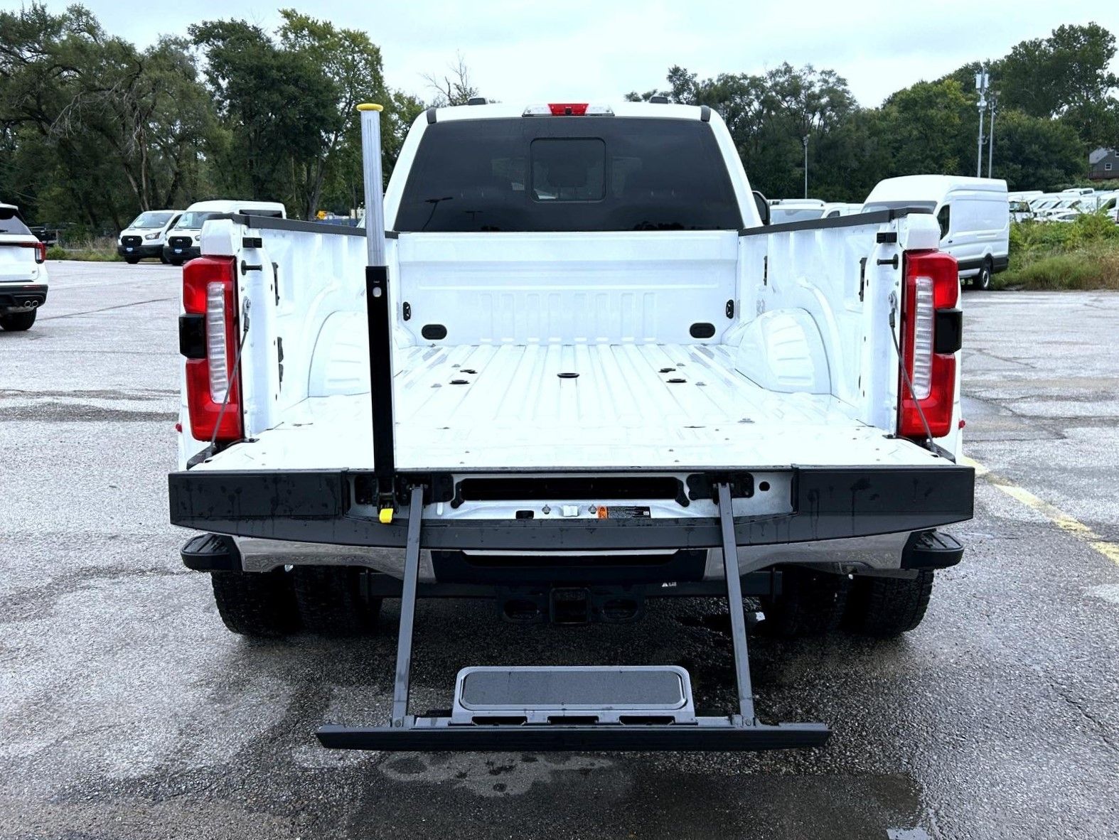 2026 Ford F-450 photo 9