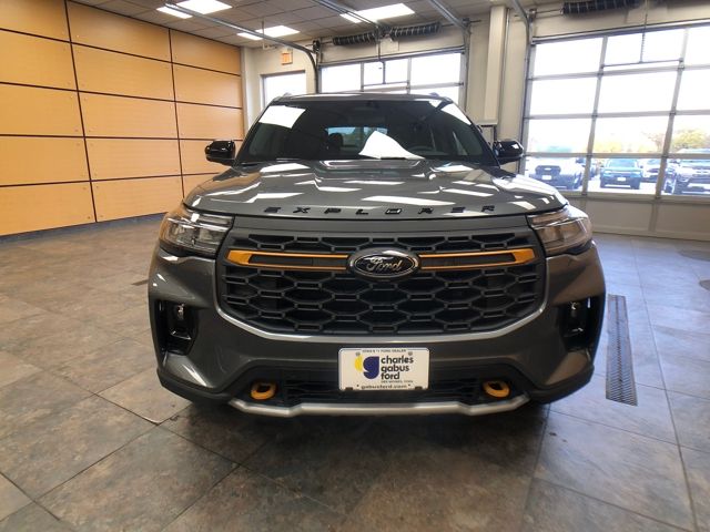 2026 Ford Explorer photo 2