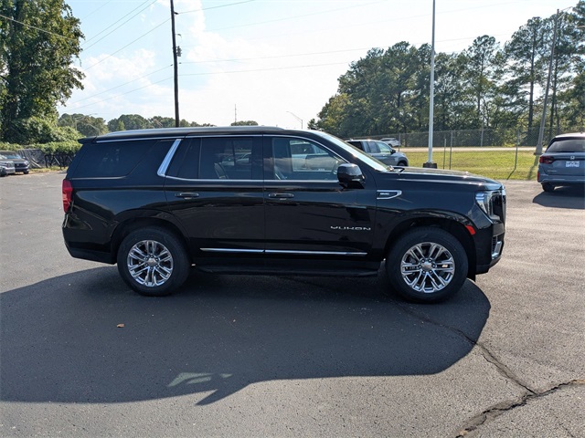 2023 Gmc Yukon SLT photo 3