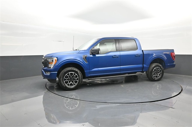 2022 Ford F-150 XLT photo 2