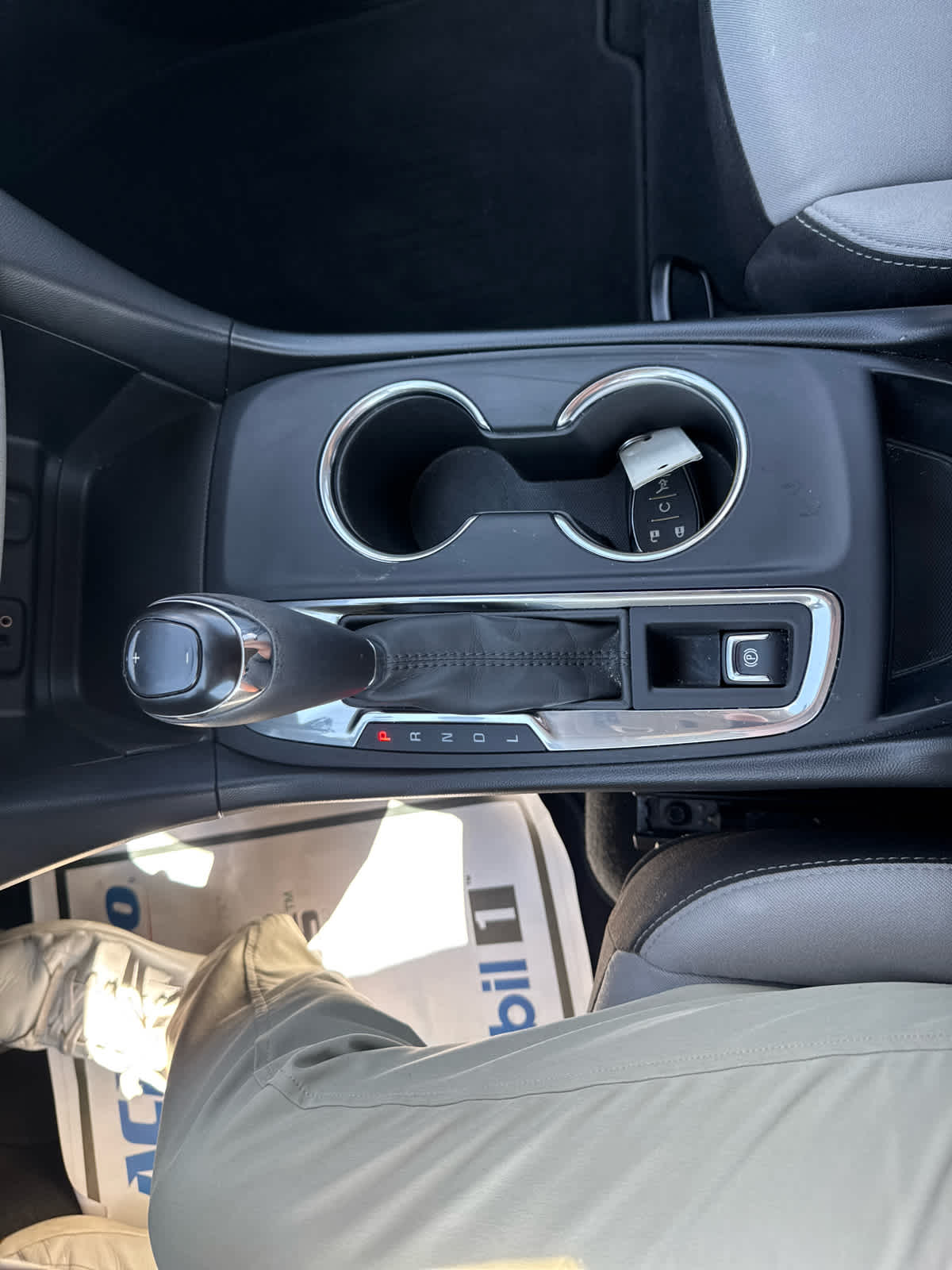 2018 Chevrolet Equinox LT photo 19