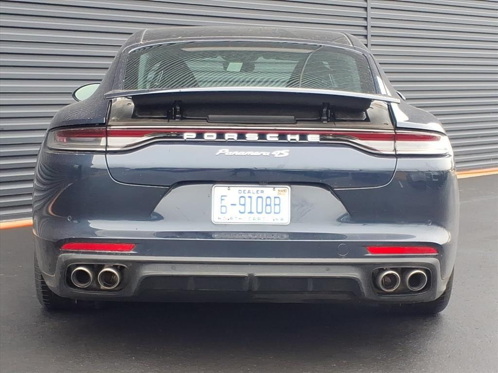 2023 Porsche Panamera 4S photo 4