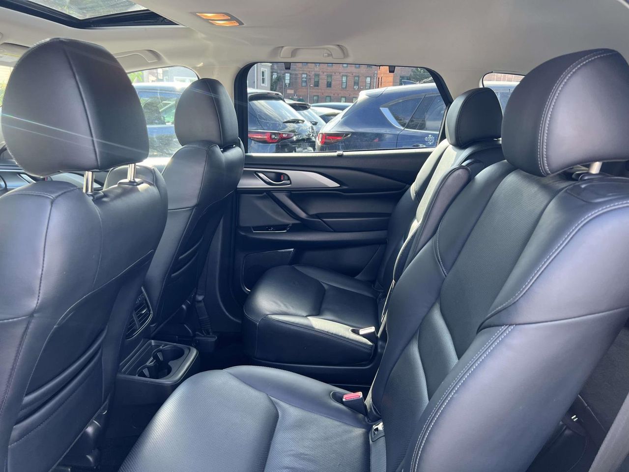 2022 Mazda CX-9 Touring photo 8