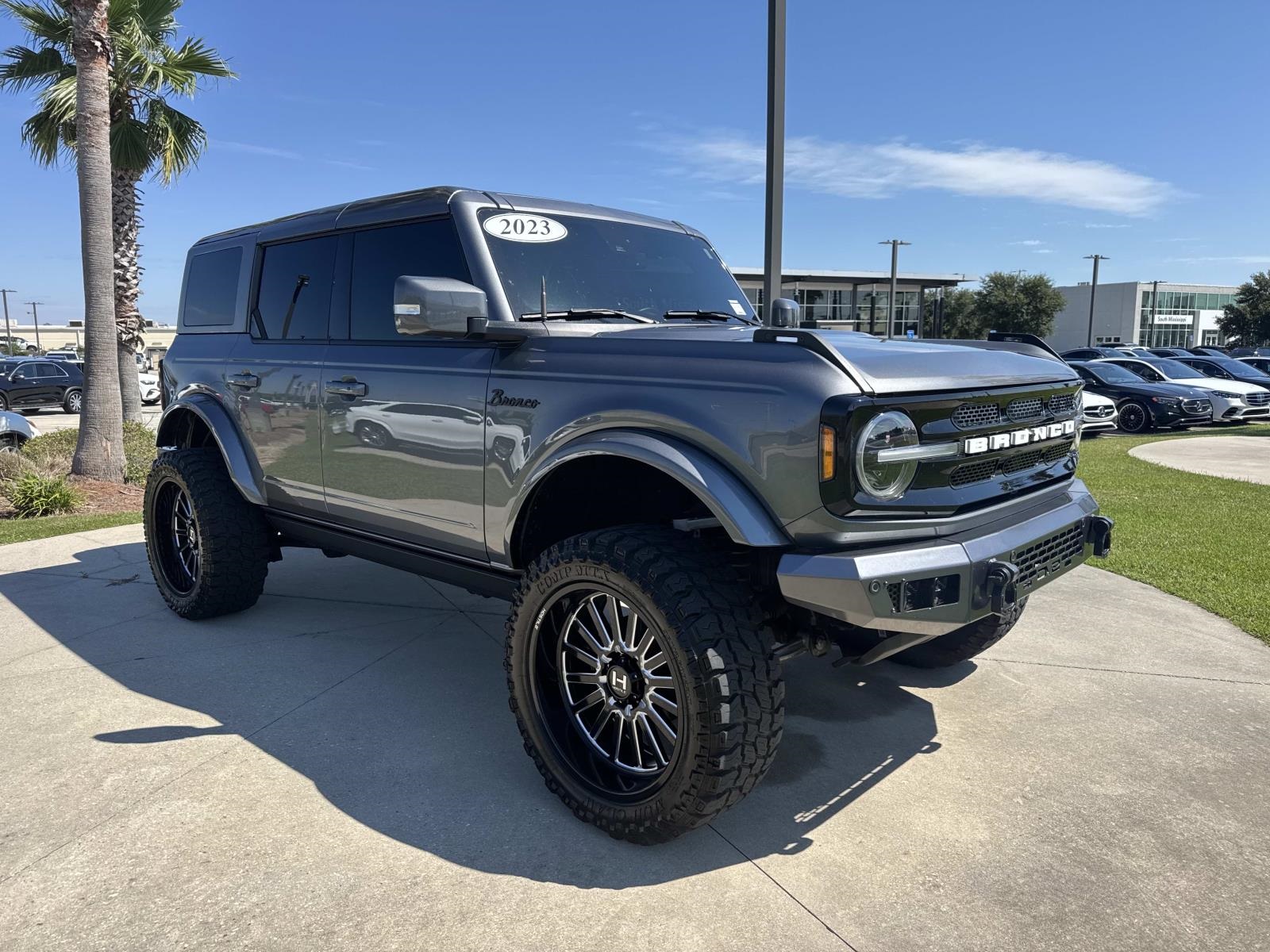 2023 Ford Bronco Base Big Bend Black Diamond Outer Banks photo 3