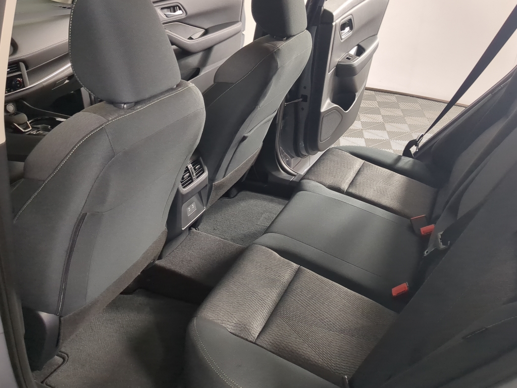 2026 Nissan Rogue SV photo 10