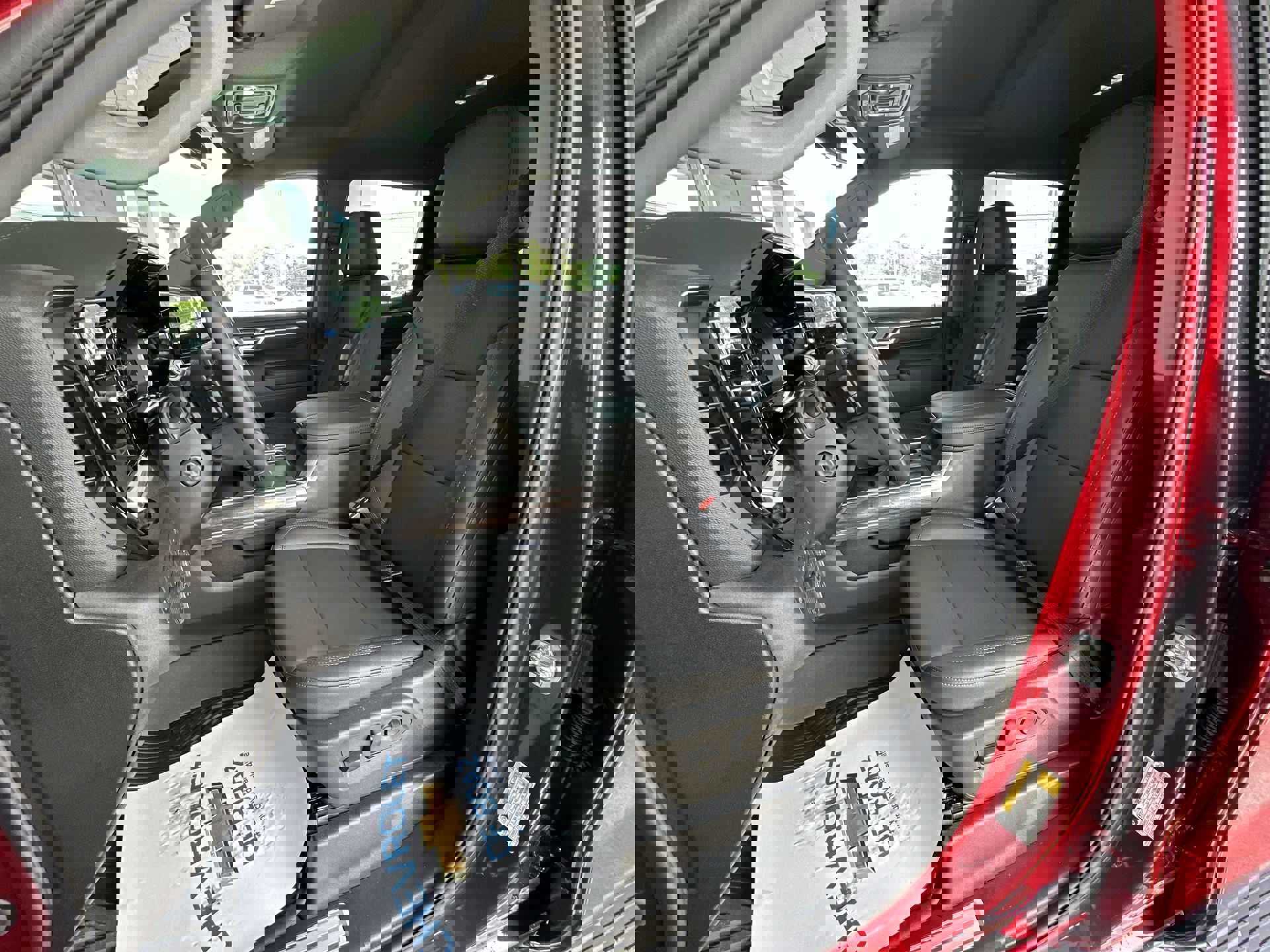 2025 Chevrolet Silverado 1500 LTZ photo 19