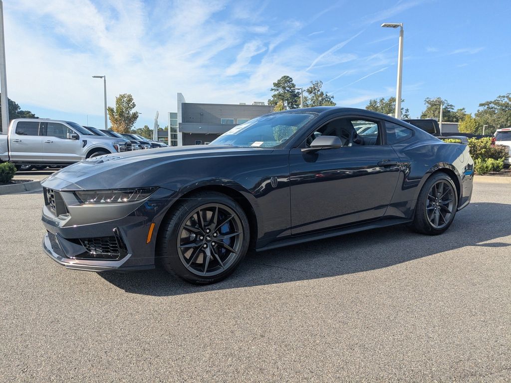 2025 Ford Mustang Dark Horse photo 8