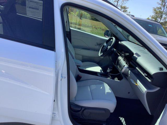 2026 Hyundai Kona SEL photo 11
