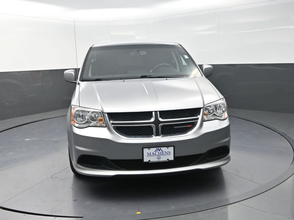 2016 Dodge Grand Caravan SE Plus photo 2