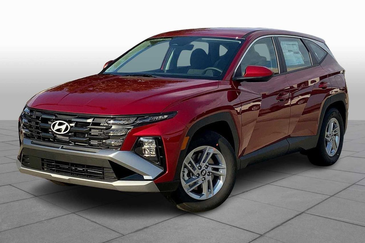 2026 Hyundai Tucson SE's photo