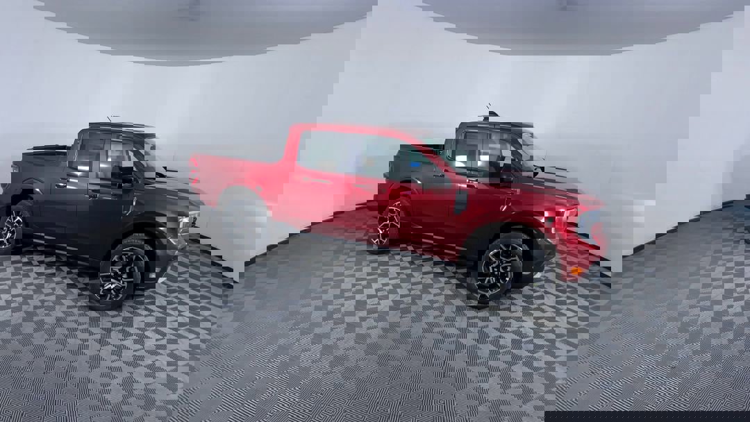 2025 Ford Maverick Lariat photo 2