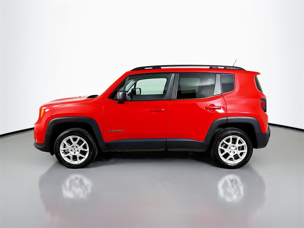 2022 Jeep Renegade Latitude photo 4
