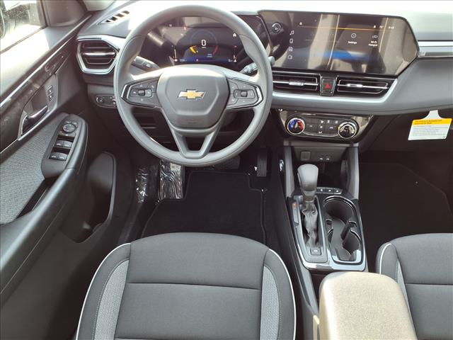 2026 Chevrolet Trailblazer LT photo 2
