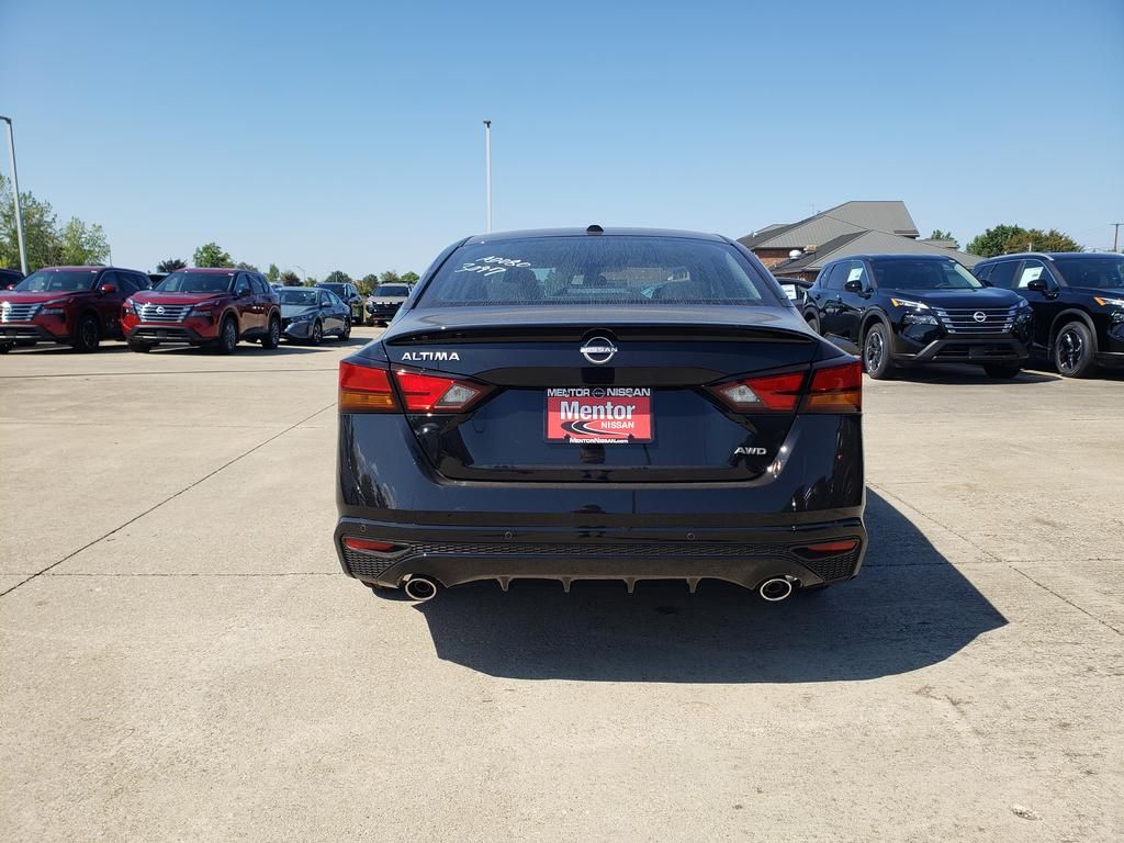 2025 Nissan Altima SV Special Edition photo 5