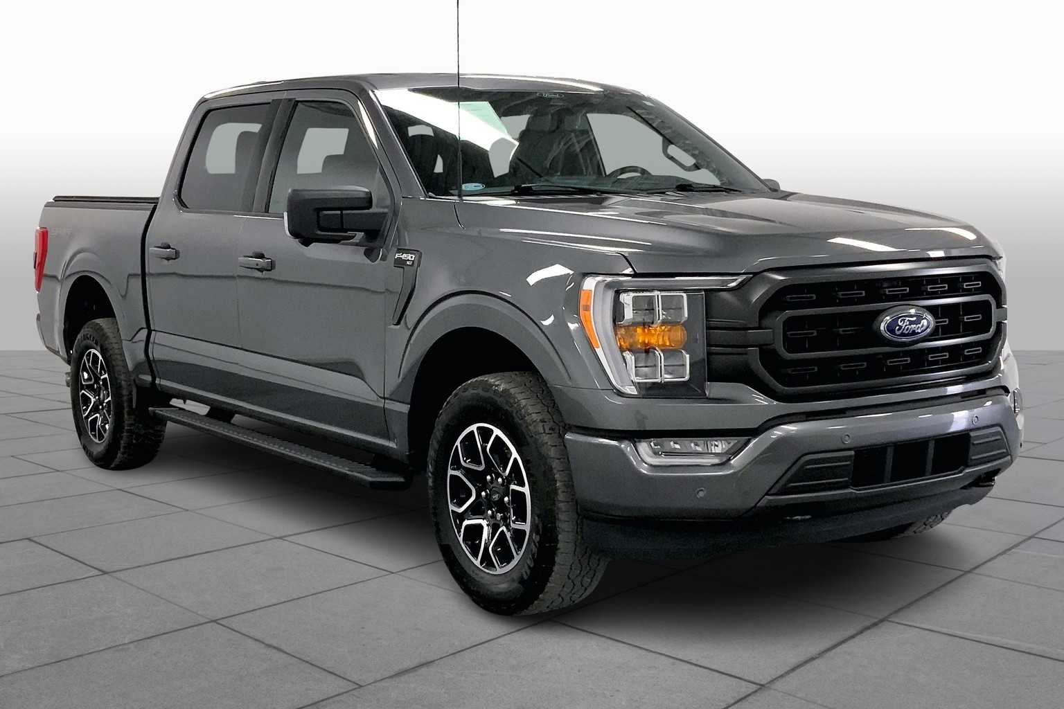 2022 Ford F-150 XLT photo 3