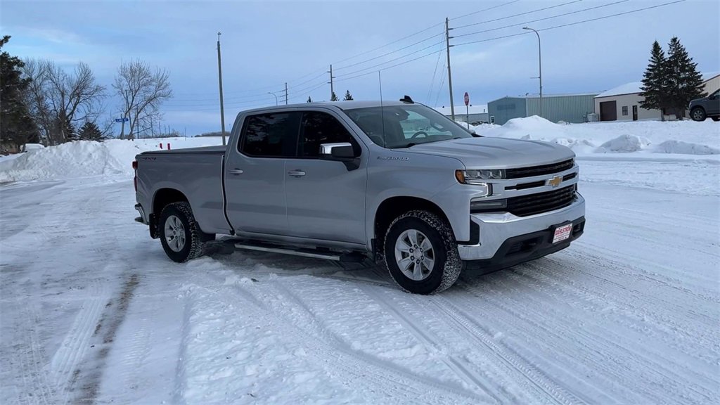 Used 2021 Chevrolet Silverado 1500 LT with VIN 3GCUYDED6MG463078 for sale in Oslo, Minnesota