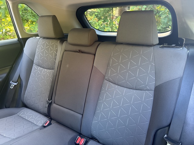 2021 Toyota RAV4 XLE photo 18