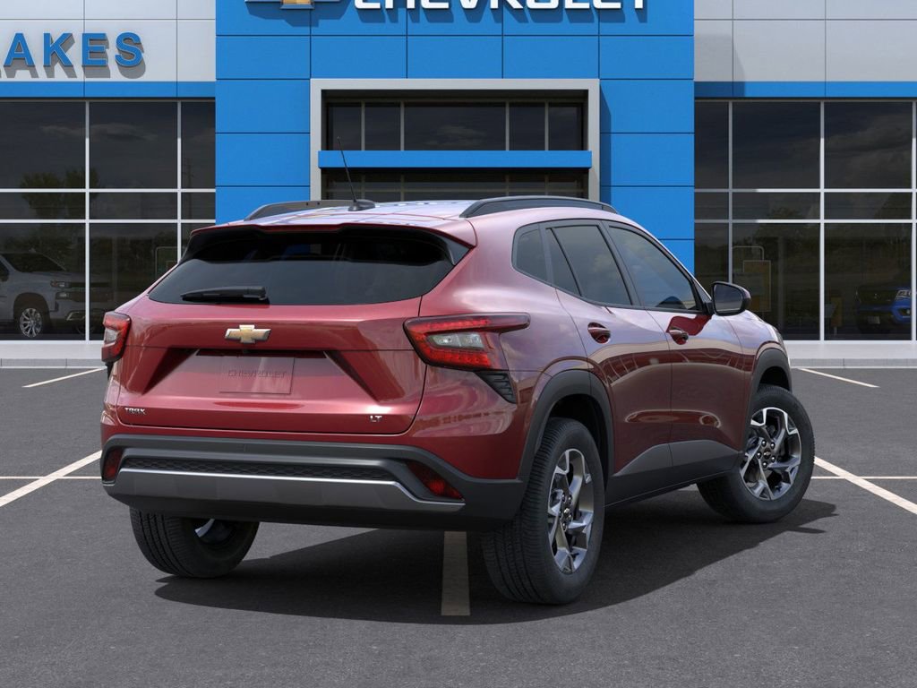 2025 Chevrolet Trax LT photo 4