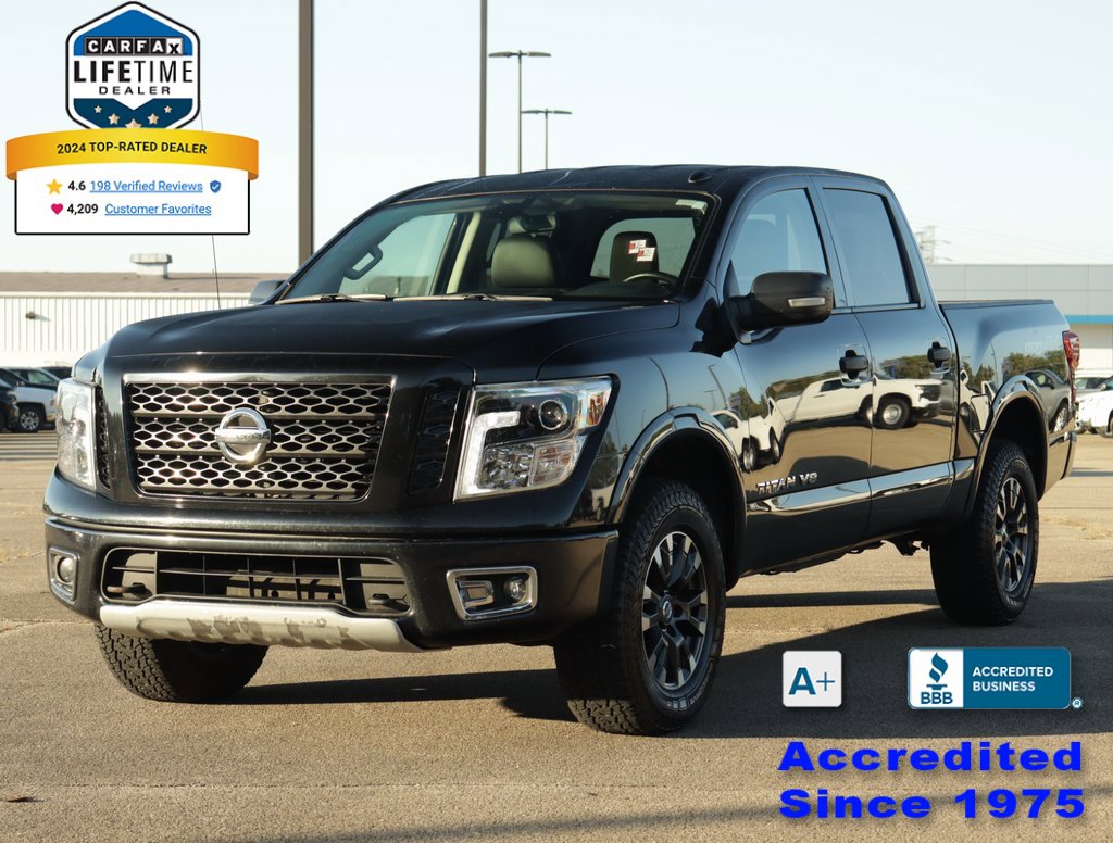 2019 Nissan Titan PRO-4X photo 2