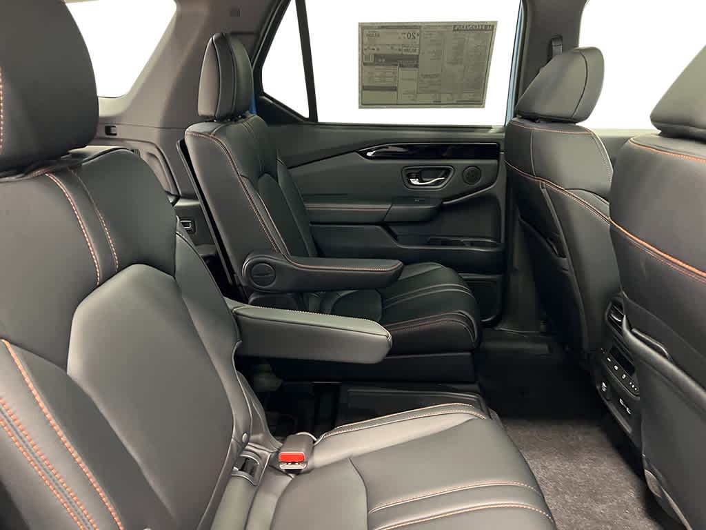 2025 Honda Pilot TrailSport photo 30
