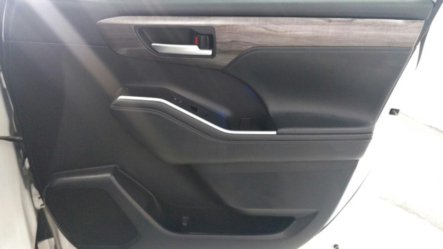 Used 2021 Blizzard Pearl Toyota Hybrid Limited image 34