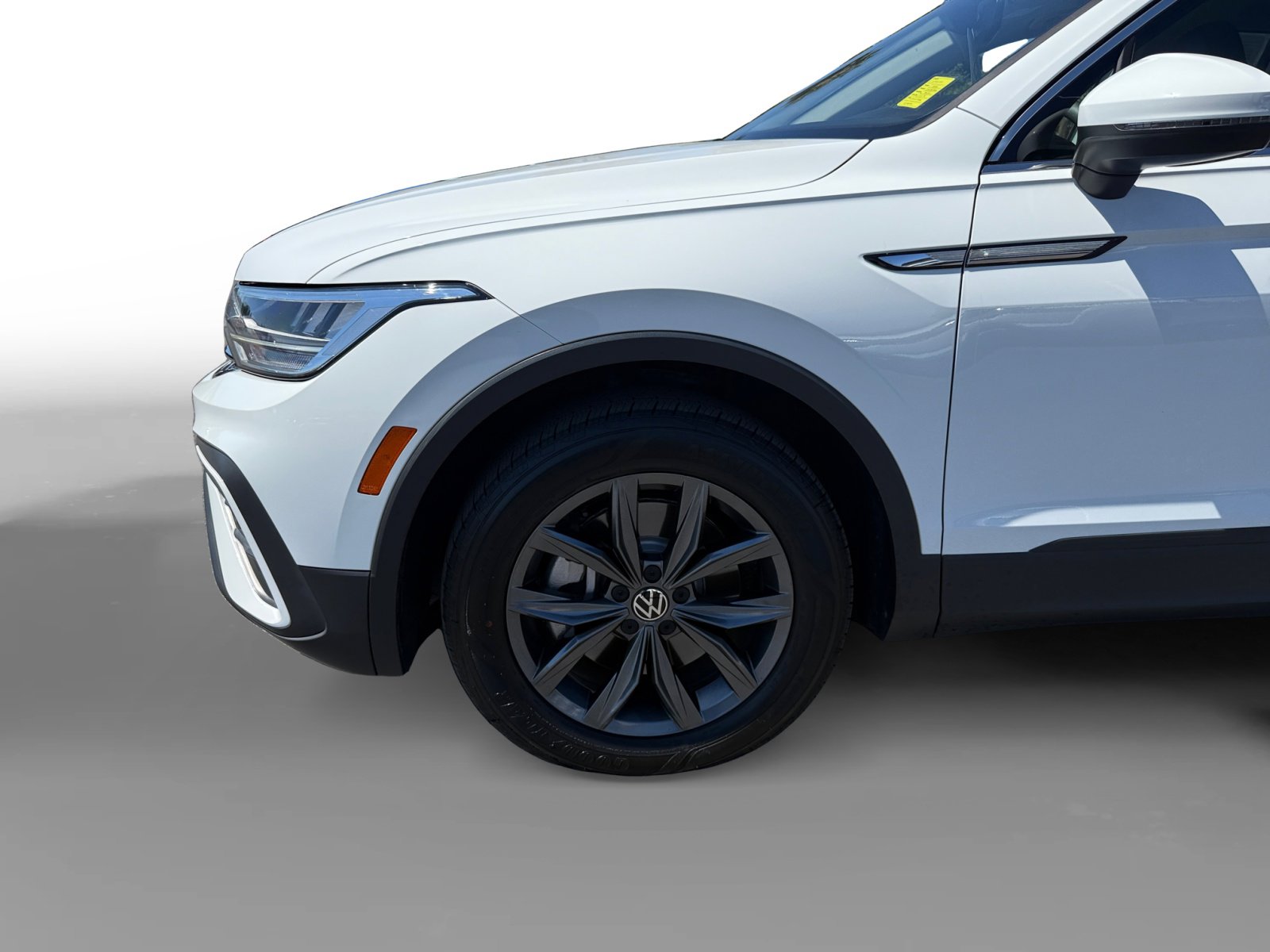 2022 Volkswagen Tiguan SE photo 9