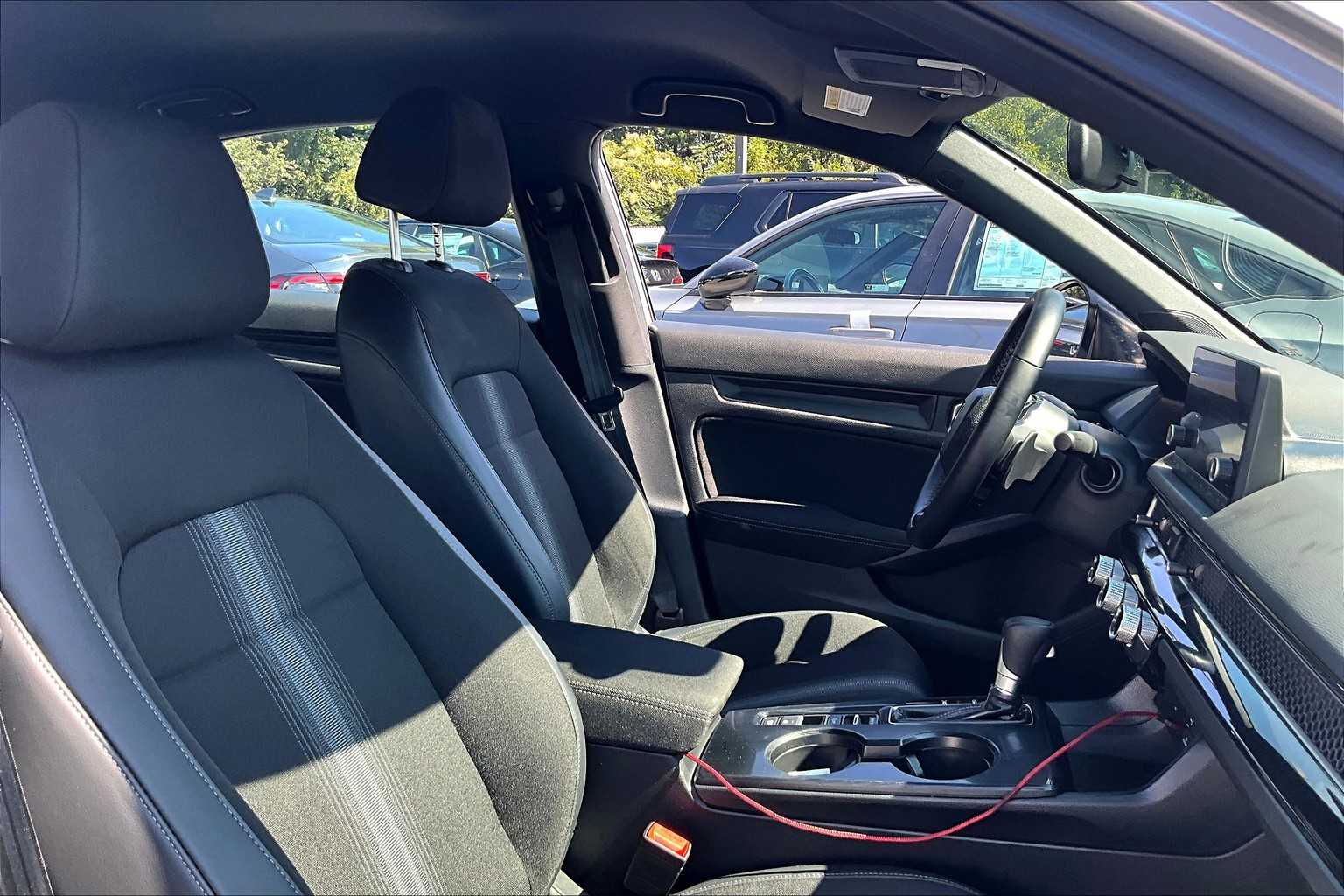 2023 Honda Civic Sport photo 3