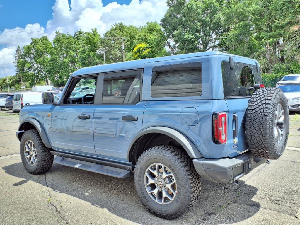 2025 Ford Bronco Badlands photo 8