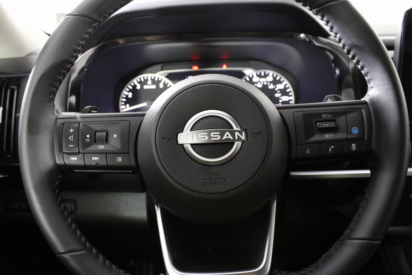 2024 Nissan Pathfinder SV photo 24