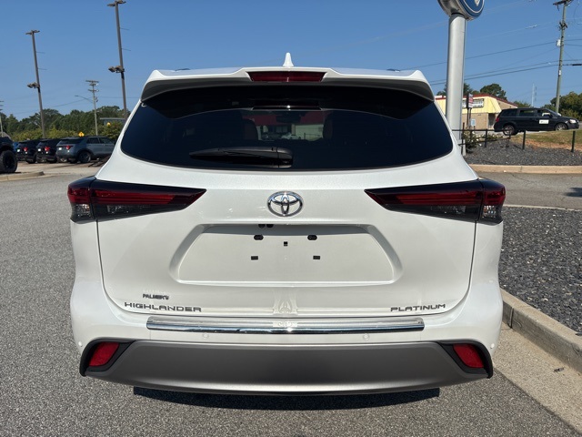 2024 Toyota Highlander Platinum photo 7