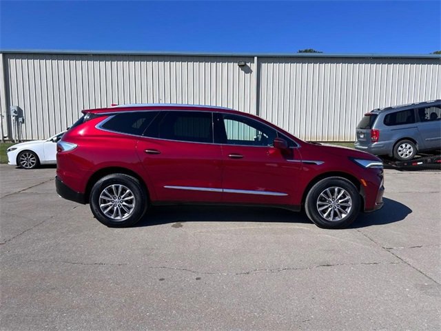 2024 Buick Enclave Premium photo 2