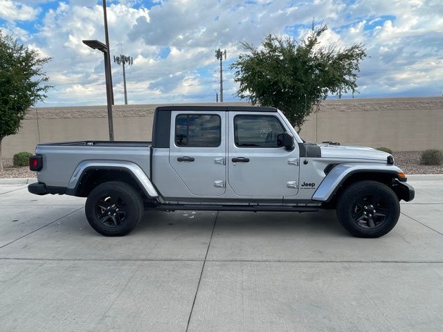 2021 Jeep Gladiator Sport photo 2