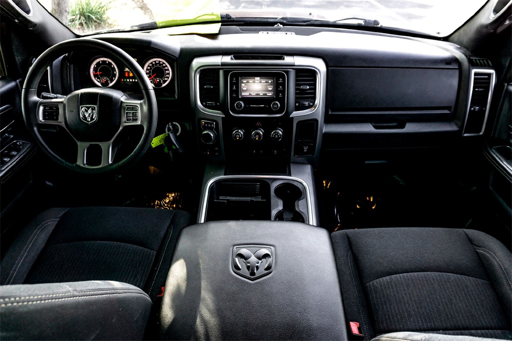 2022 Ram 1500 Classic Warlock photo 28