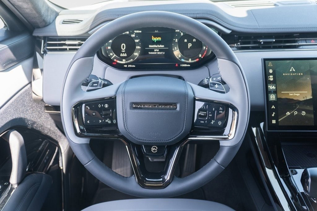 2025 Land Rover Range Rover Sport photo 12