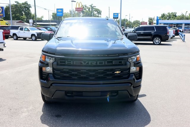 2023 Chevrolet Silverado 1500 Custom photo 2