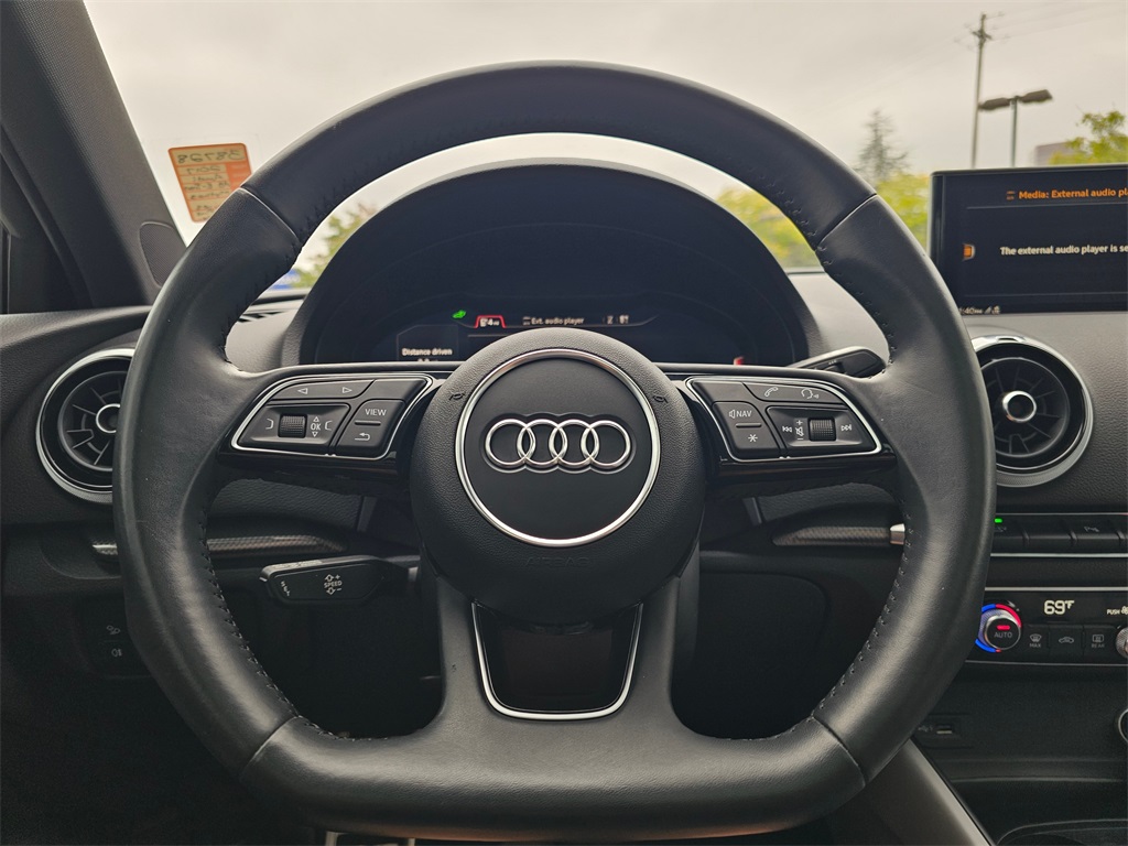 2017 Audi A3 E-tron Premium Plus photo 24