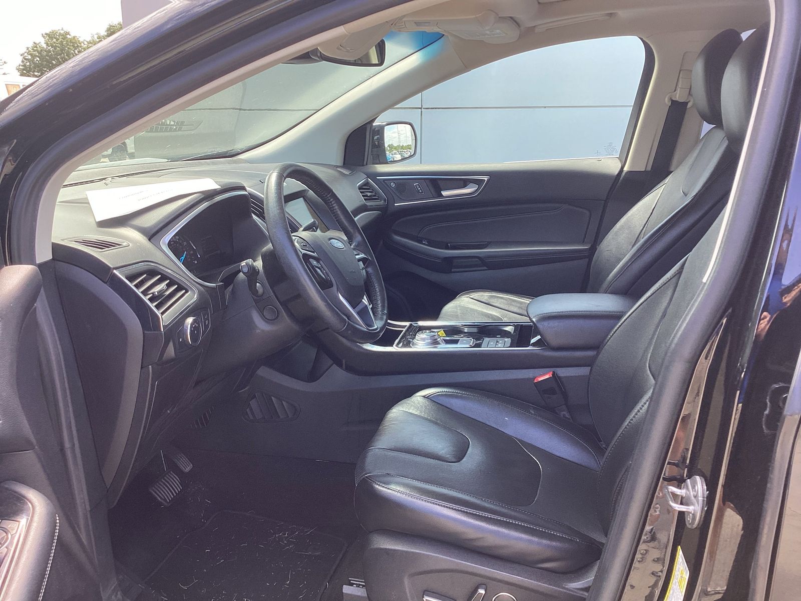 2019 Ford Edge Titanium photo 4