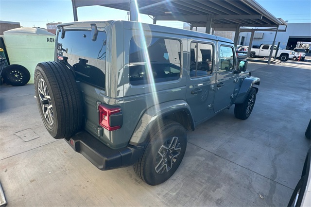 2024 Jeep Wrangler Sahara photo 2