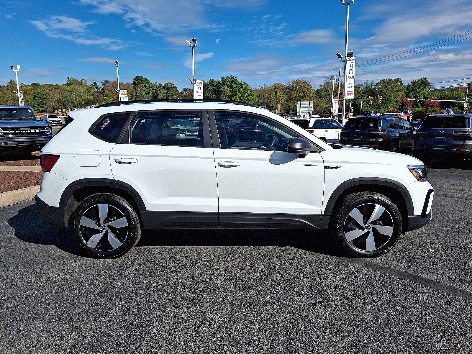 2024 Volkswagen Taos S photo 4